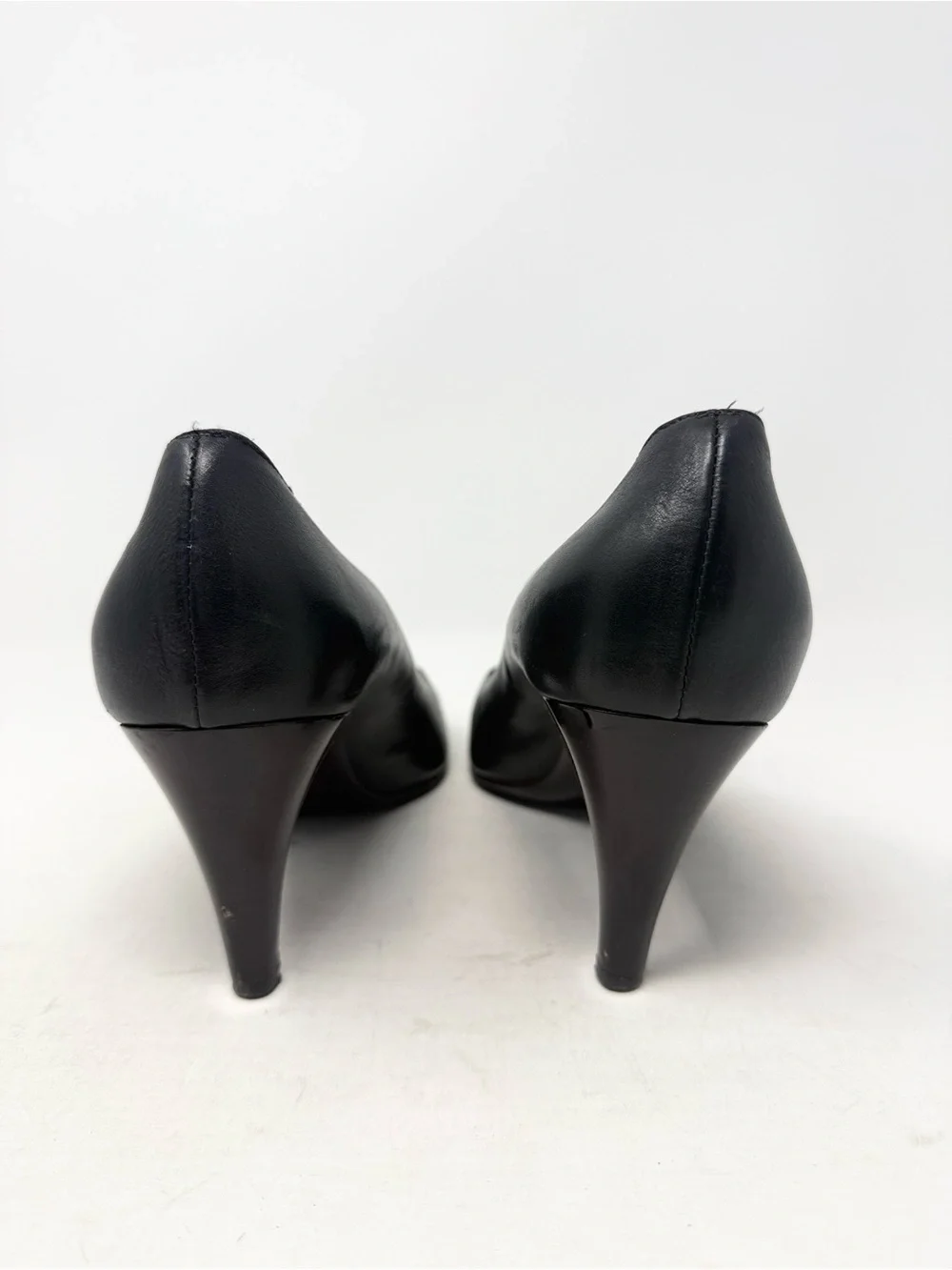 Chanel Vintage CC Cap Toe Black Leather Pumps Size 39